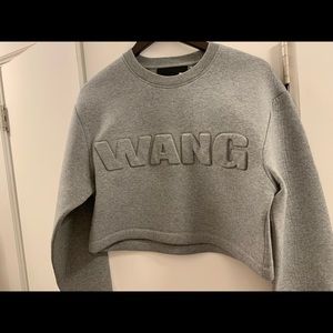 Slightly cropped sweatshirt